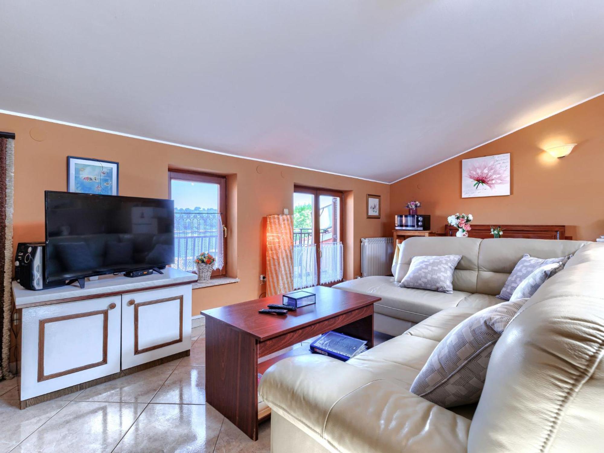 Maria - Pul 350 By Interhome * Pula