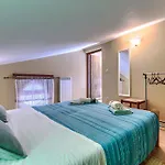 Apartment Maria - Pul 350 By Interhome