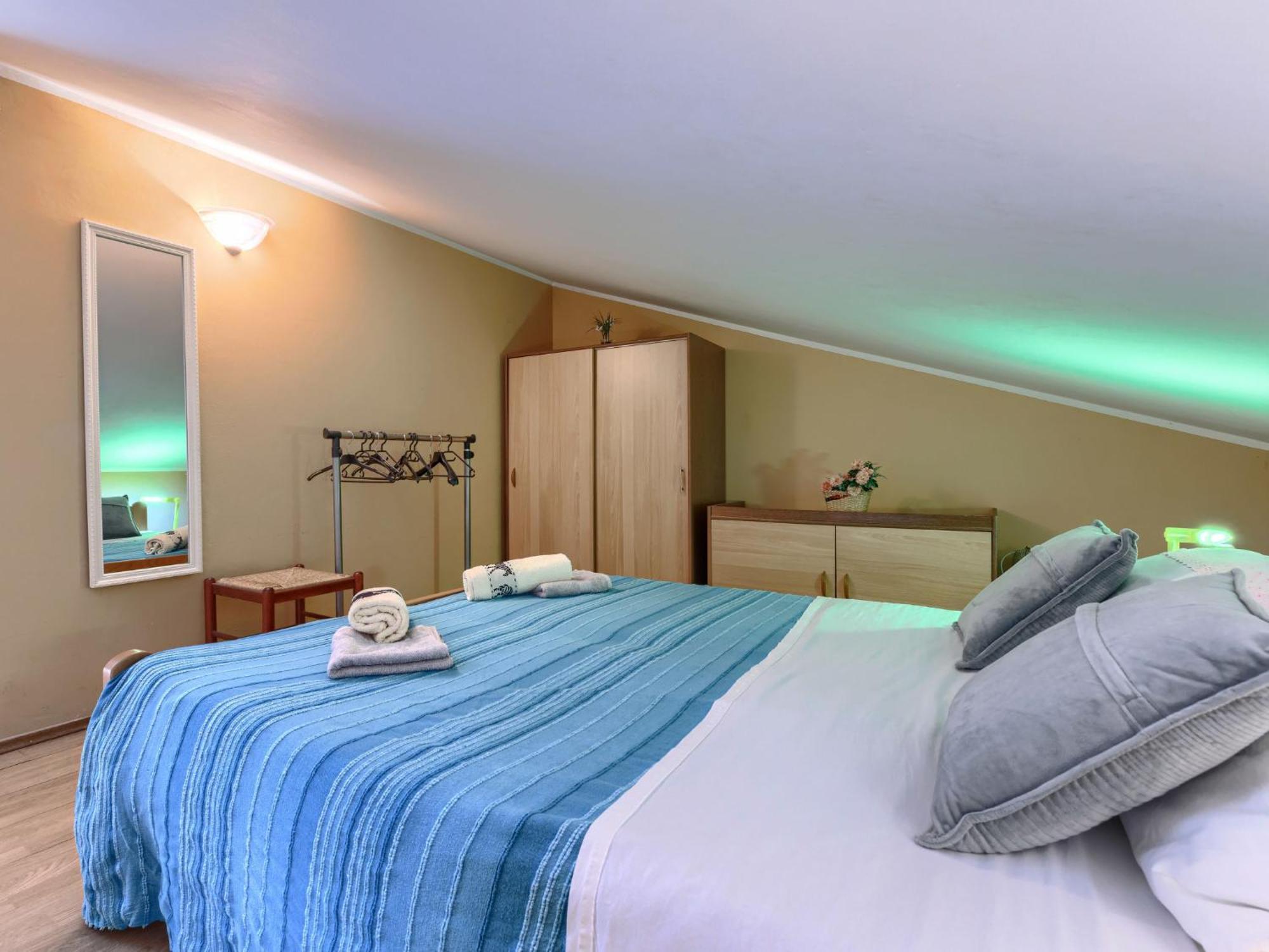 Maria - Pul 350 By Interhome * Pula