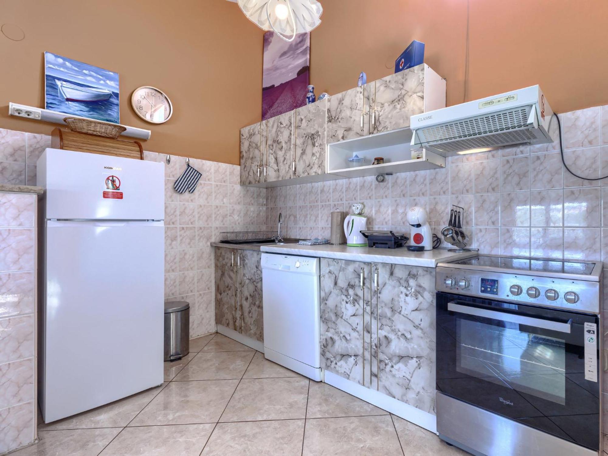 Maria - Pul 350 By Interhome *
